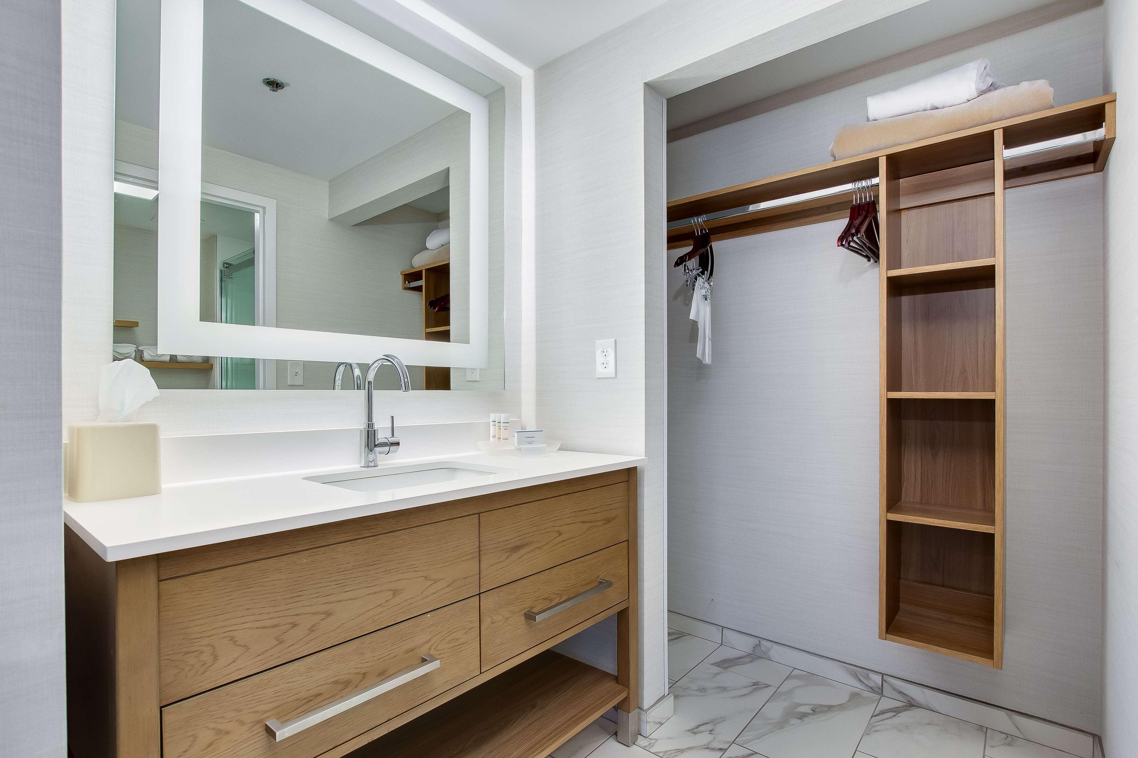 Homewood Suites By Hilton Louisville-East Buitenkant foto